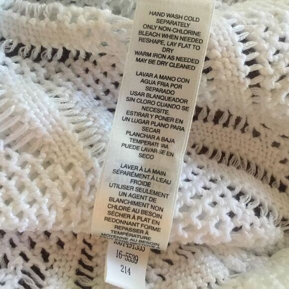 NWOT. White House/Black Market Brand Woman’s. Size MP 3/4 Sleeve Sweater w/Trim - Picture 7 of 10